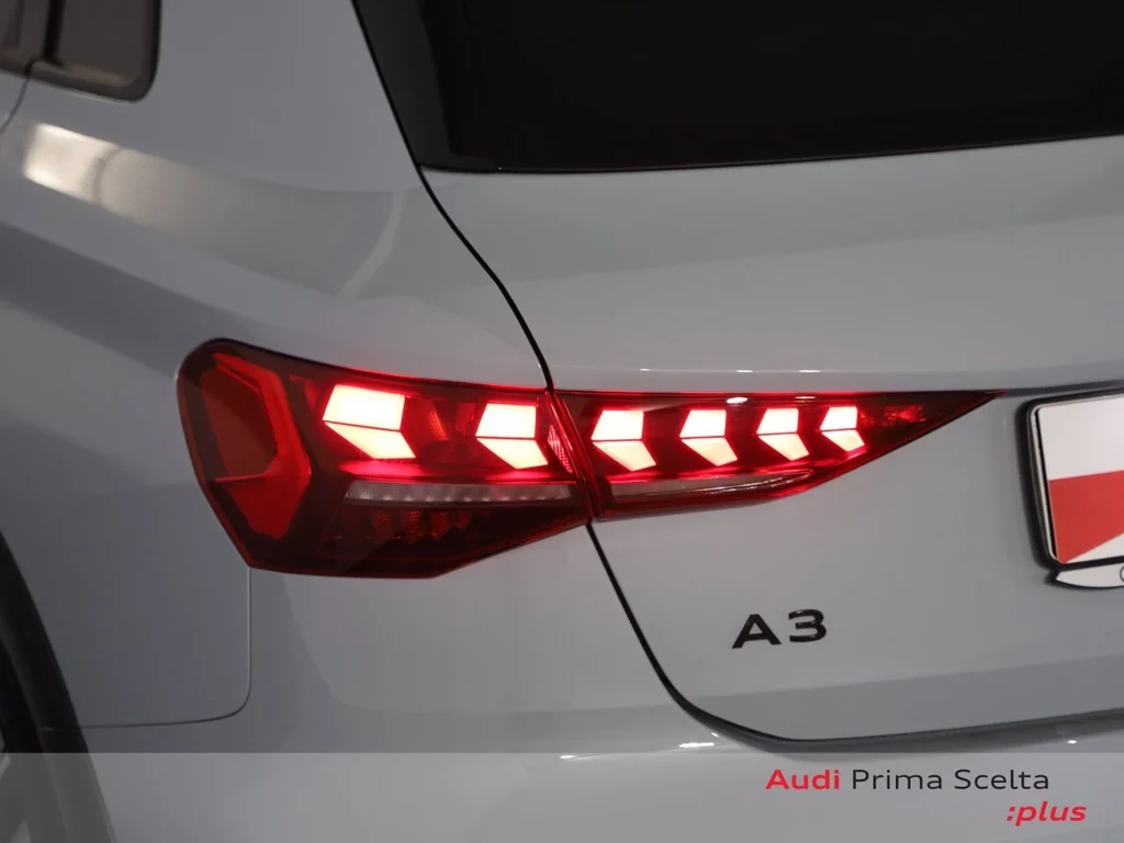 AUDI A3 Allstreet A3 allstreet 1.5 tfsi e identity contrast 204cv s-tronic